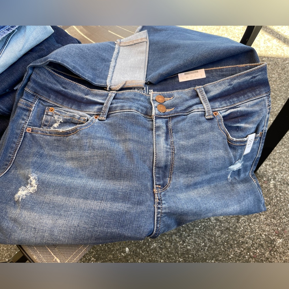 Women’s capris Time and Tru size 14 nwt